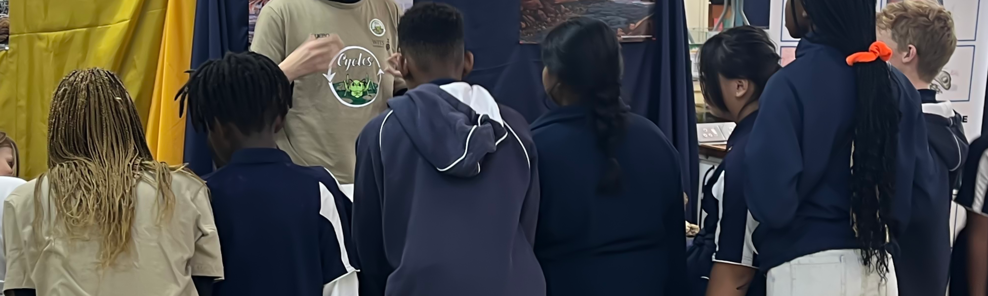School Children at Geosciences stand at Yebo Gogga